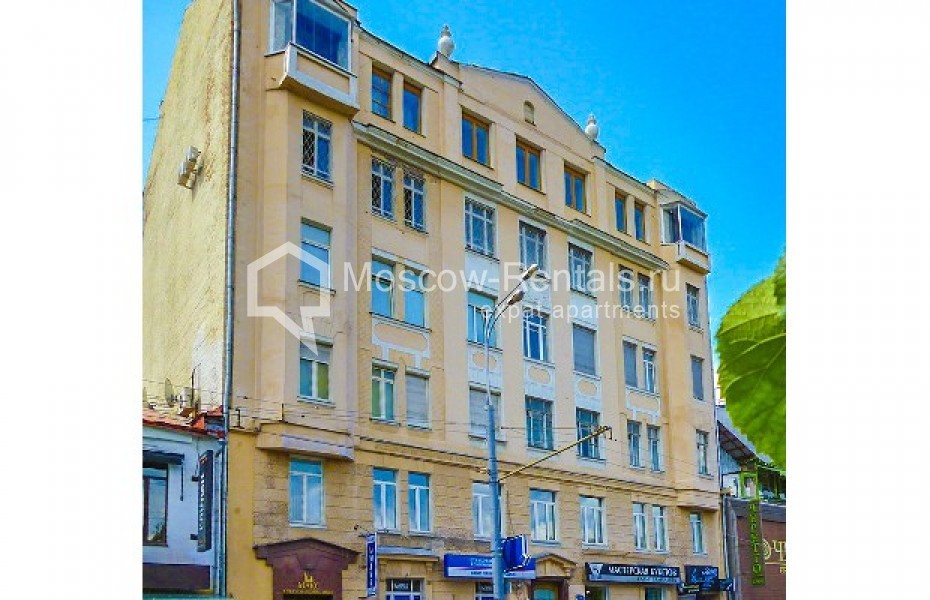 Photo #1 3-room (2 BR) apartment for <a href="http://moscow-rentals.ru/en/articles/long-term-rent" target="_blank">a long-term</a> rent
 in Russia, Moscow, Tsvetnoy blv, 9