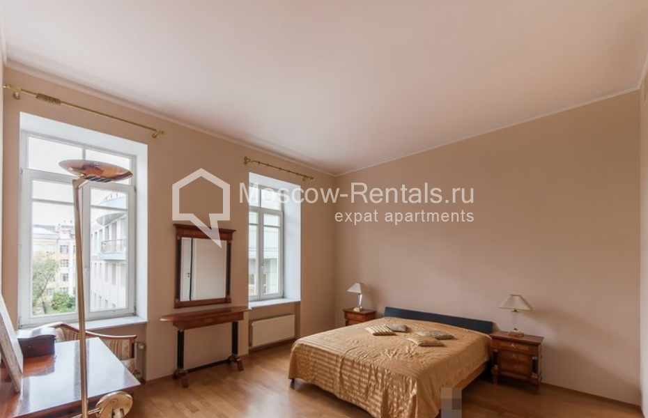 Photo #6 3-room (2 BR) apartment for <a href="http://moscow-rentals.ru/en/articles/long-term-rent" target="_blank">a long-term</a> rent
 in Russia, Moscow, Tsvetnoy blv, 9