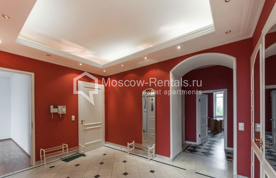 Photo #17 3-room (2 BR) apartment for <a href="http://moscow-rentals.ru/en/articles/long-term-rent" target="_blank">a long-term</a> rent
 in Russia, Moscow, Tsvetnoy blv, 9