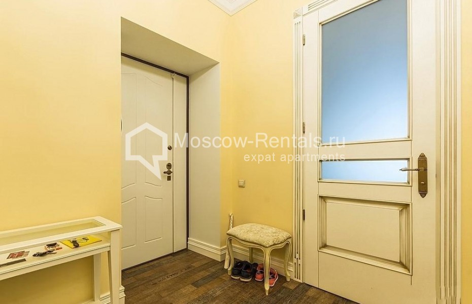 Photo #11 2-room (1 BR) apartment for <a href="http://moscow-rentals.ru/en/articles/long-term-rent" target="_blank">a long-term</a> rent
 in Russia, Moscow, Bolshaya Dorogomilovskaya str, 4