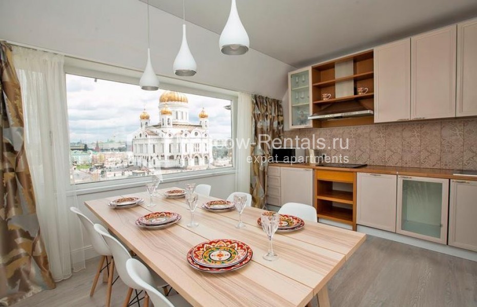 Photo #1 4-room (3 BR) apartment for <a href="http://moscow-rentals.ru/en/articles/long-term-rent" target="_blank">a long-term</a> rent
 in Russia, Moscow, Ostozhenka str, 3/14