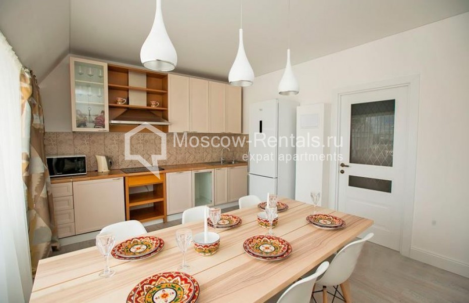 Photo #3 4-room (3 BR) apartment for <a href="http://moscow-rentals.ru/en/articles/long-term-rent" target="_blank">a long-term</a> rent
 in Russia, Moscow, Ostozhenka str, 3/14