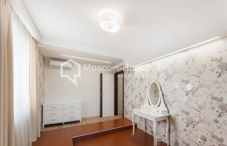 Photo #12 4-room (3 BR) apartment for <a href="http://moscow-rentals.ru/en/articles/long-term-rent" target="_blank">a long-term</a> rent
 in Russia, Moscow, Zoologicheskaya str, 28 С 2