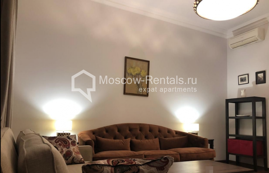 Photo #4 3-room (2 BR) apartment for <a href="http://moscow-rentals.ru/en/articles/long-term-rent" target="_blank">a long-term</a> rent
 in Russia, Moscow, Kotelnicheskaya emb, 25 к 2