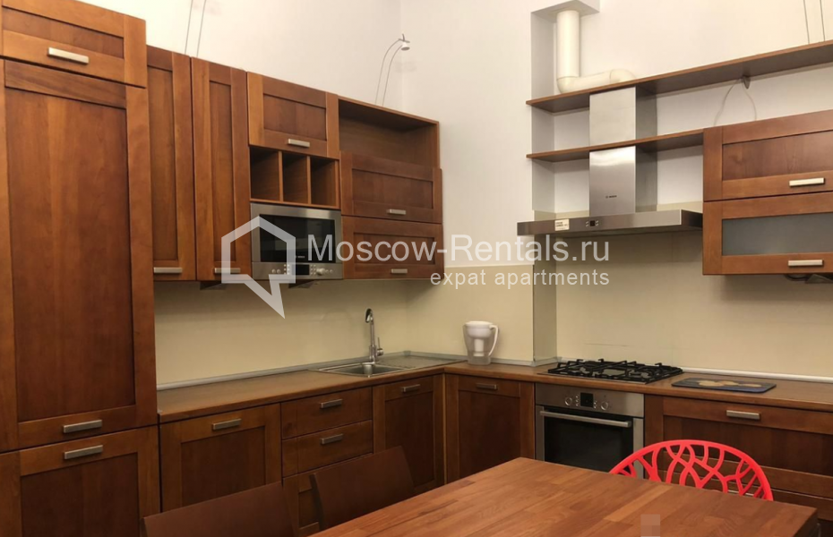 Photo #14 3-room (2 BR) apartment for <a href="http://moscow-rentals.ru/en/articles/long-term-rent" target="_blank">a long-term</a> rent
 in Russia, Moscow, Kotelnicheskaya emb, 25 к 2