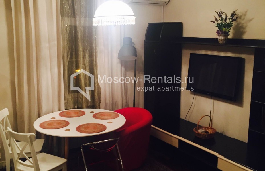 Photo #3 2-room (1 BR) apartment for <a href="http://moscow-rentals.ru/en/articles/long-term-rent" target="_blank">a long-term</a> rent
 in Russia, Moscow, Ulitsa 1812 goda, 7