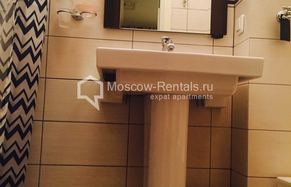 Photo #9 2-room (1 BR) apartment for <a href="http://moscow-rentals.ru/en/articles/long-term-rent" target="_blank">a long-term</a> rent
 in Russia, Moscow, Ulitsa 1812 goda, 7