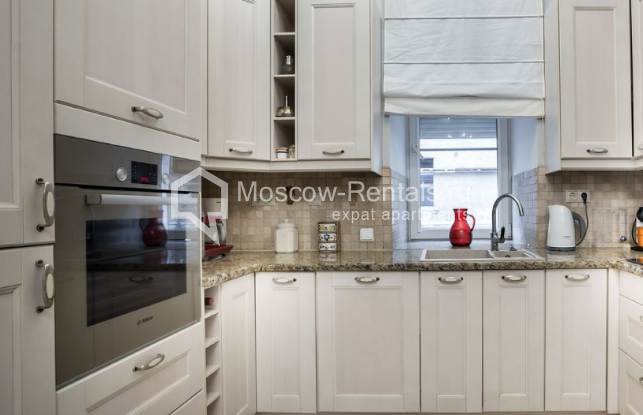 Photo #5 4-room (3 BR) apartment for <a href="http://moscow-rentals.ru/en/articles/long-term-rent" target="_blank">a long-term</a> rent
 in Russia, Moscow, Sadovaya-Karetnaya str, 20 С 1