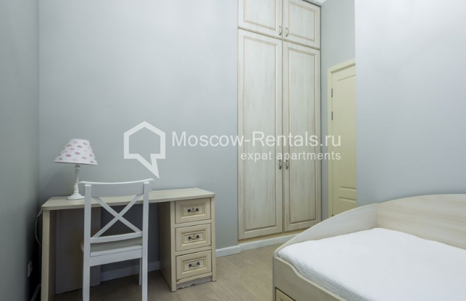 Photo #11 4-room (3 BR) apartment for <a href="http://moscow-rentals.ru/en/articles/long-term-rent" target="_blank">a long-term</a> rent
 in Russia, Moscow, Sadovaya-Karetnaya str, 20 С 1