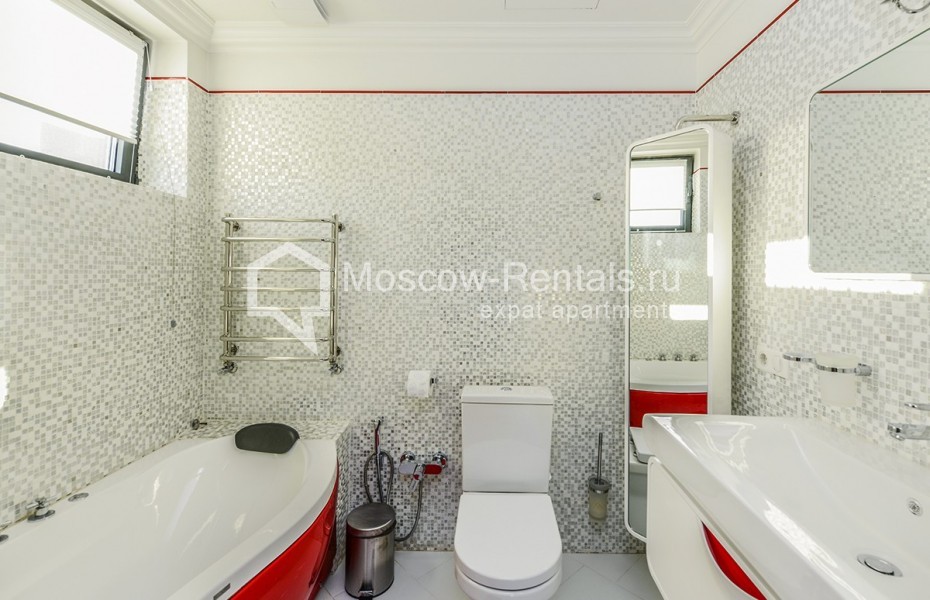 Photo #23 House for <a href="http://moscow-rentals.ru/en/articles/long-term-rent" target="_blank">a long-term</a> rent
 in Russia, Moscow, Prozorovo villate, New Riga direction