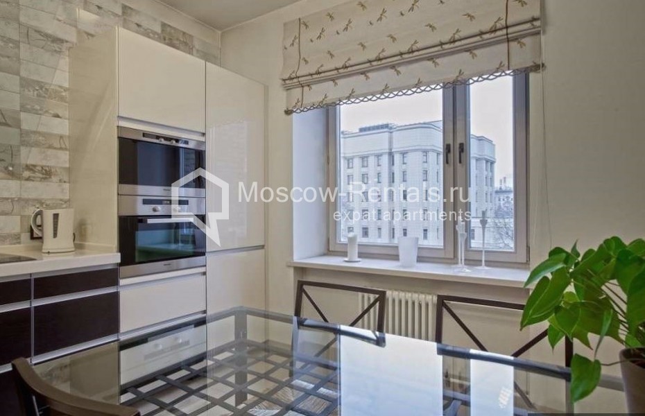 Photo #2 2-room (1 BR) apartment for <a href="http://moscow-rentals.ru/en/articles/long-term-rent" target="_blank">a long-term</a> rent
 in Russia, Moscow, Denezhnyi lane, 22