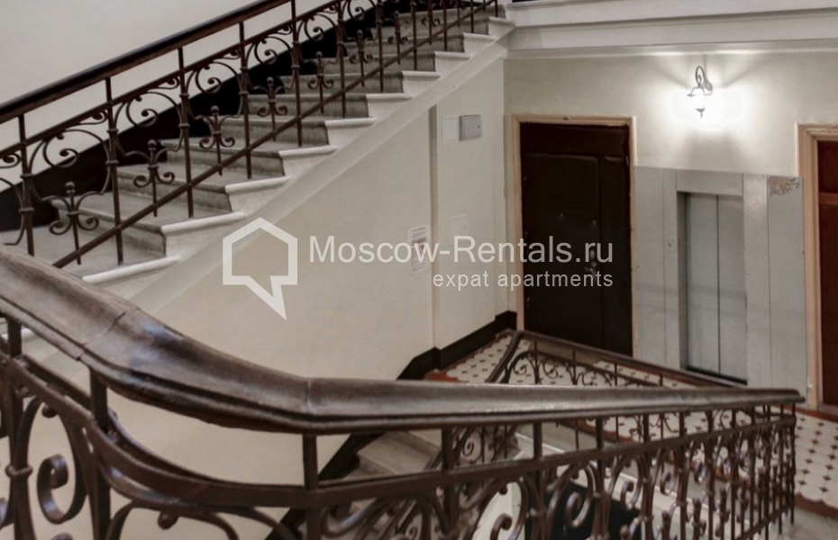 Photo #7 3-room (2 BR) apartment for <a href="http://moscow-rentals.ru/en/articles/long-term-rent" target="_blank">a long-term</a> rent
 in Russia, Moscow, Trekhprudnyi lane, 11/13 С 2
