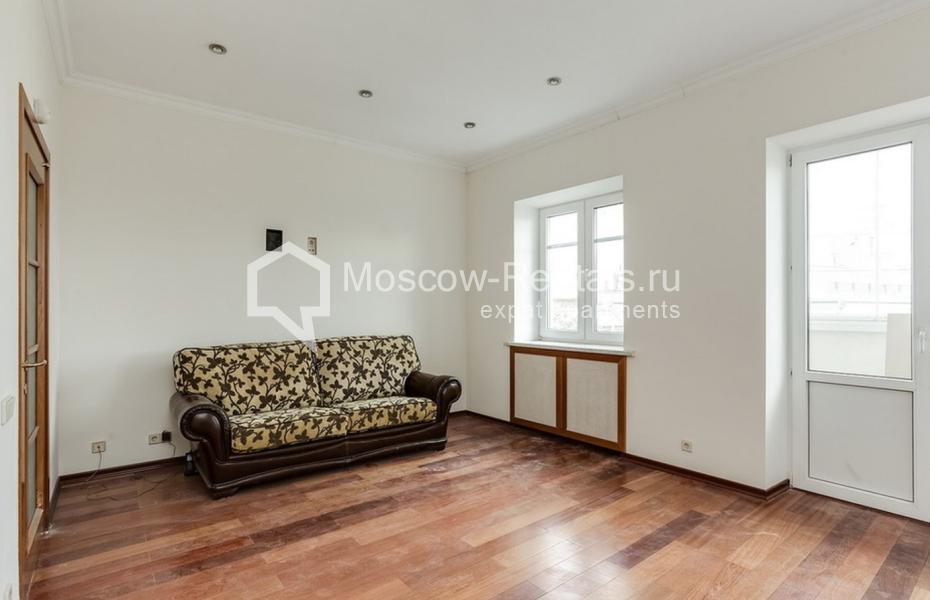 Photo #7 3-room (2 BR) apartment for <a href="http://moscow-rentals.ru/en/articles/long-term-rent" target="_blank">a long-term</a> rent
 in Russia, Moscow, Spiridonievskyi lane, 8