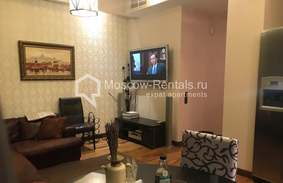 Photo #1 3-room (2 BR) apartment for <a href="http://moscow-rentals.ru/en/articles/long-term-rent" target="_blank">a long-term</a> rent
 in Russia, Moscow, Bolshoi Kozikhinskyi lane, 23