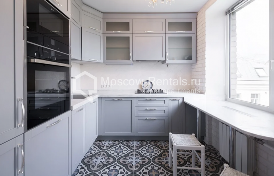 Photo #1 3-room (2 BR) apartment for <a href="http://moscow-rentals.ru/en/articles/long-term-rent" target="_blank">a long-term</a> rent
 in Russia, Moscow, Ermolaevskyi lane, 16