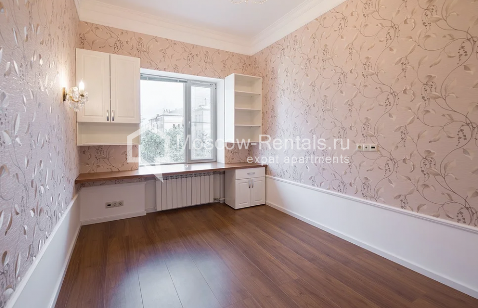 Photo #10 3-room (2 BR) apartment for <a href="http://moscow-rentals.ru/en/articles/long-term-rent" target="_blank">a long-term</a> rent
 in Russia, Moscow, Ermolaevskyi lane, 16