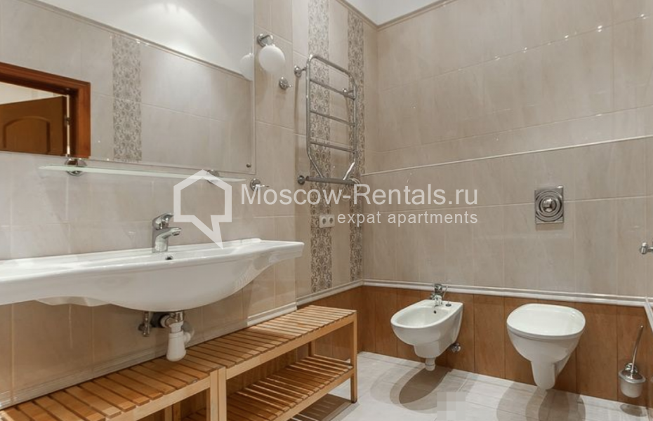 Photo #13 4-room (3 BR) apartment for <a href="http://moscow-rentals.ru/en/articles/long-term-rent" target="_blank">a long-term</a> rent
 in Russia, Moscow, Kozikhinskyi lane, 8