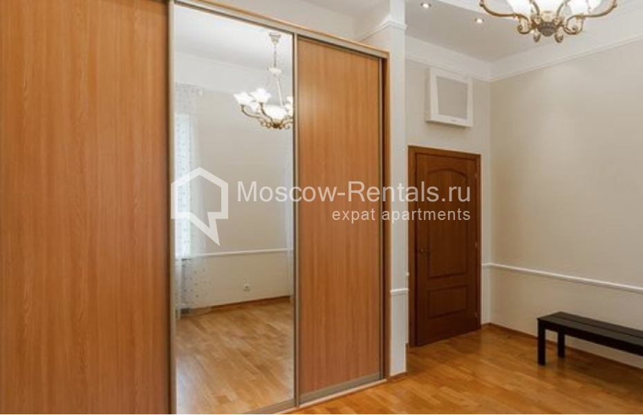Photo #11 4-room (3 BR) apartment for <a href="http://moscow-rentals.ru/en/articles/long-term-rent" target="_blank">a long-term</a> rent
 in Russia, Moscow, Kozikhinskyi lane, 8
