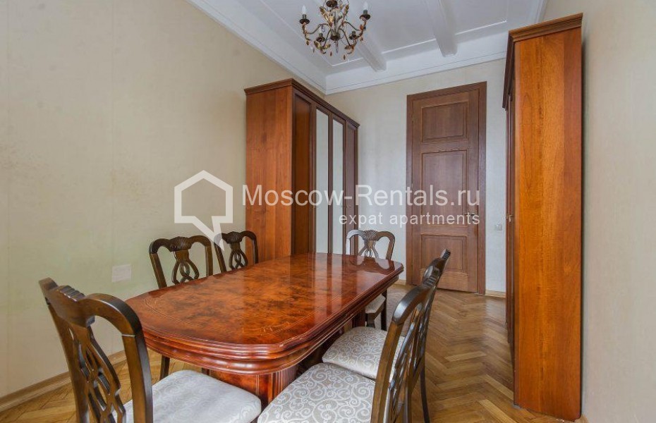 Photo #6 4-room (3 BR) apartment for <a href="http://moscow-rentals.ru/en/articles/long-term-rent" target="_blank">a long-term</a> rent
 in Russia, Moscow, Trekhprudnyi lane, 8