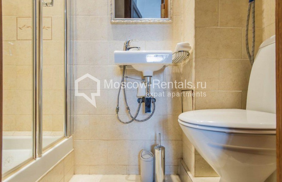 Photo #12 4-room (3 BR) apartment for <a href="http://moscow-rentals.ru/en/articles/long-term-rent" target="_blank">a long-term</a> rent
 in Russia, Moscow, Trekhprudnyi lane, 8