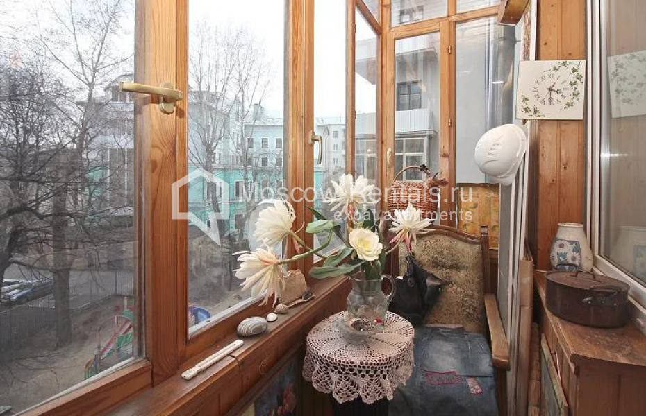 Photo #10 3-room (2 BR) apartment for <a href="http://moscow-rentals.ru/en/articles/long-term-rent" target="_blank">a long-term</a> rent
 in Russia, Moscow, Spiridonovka str, 22/2