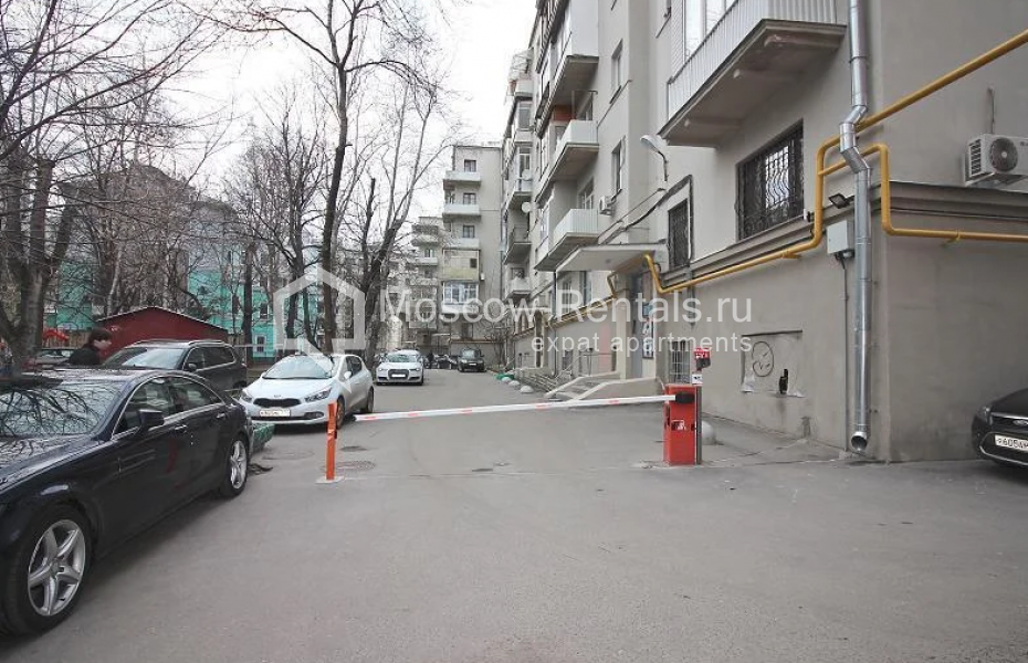 Photo #11 3-room (2 BR) apartment for <a href="http://moscow-rentals.ru/en/articles/long-term-rent" target="_blank">a long-term</a> rent
 in Russia, Moscow, Spiridonovka str, 22/2