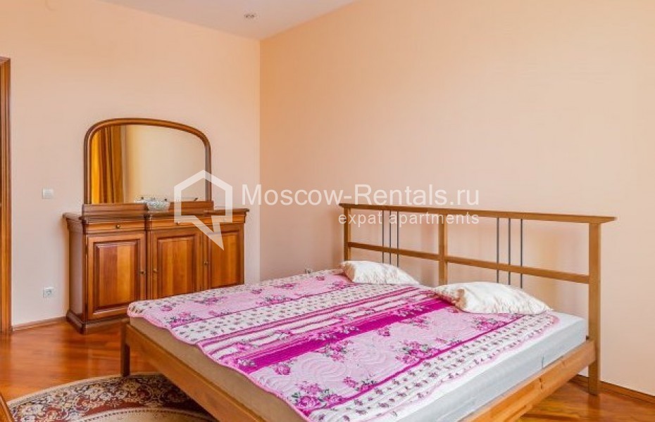 Photo #5 3-room (2 BR) apartment for <a href="http://moscow-rentals.ru/en/articles/long-term-rent" target="_blank">a long-term</a> rent
 in Russia, Moscow, Ermolaevskyi lane, 18А