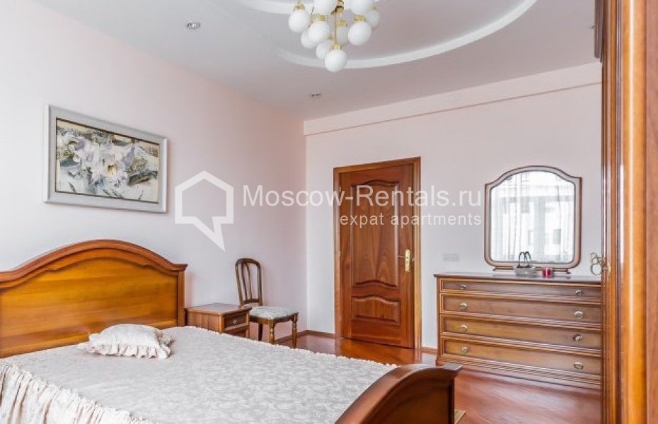 Photo #3 3-room (2 BR) apartment for <a href="http://moscow-rentals.ru/en/articles/long-term-rent" target="_blank">a long-term</a> rent
 in Russia, Moscow, Ermolaevskyi lane, 18А