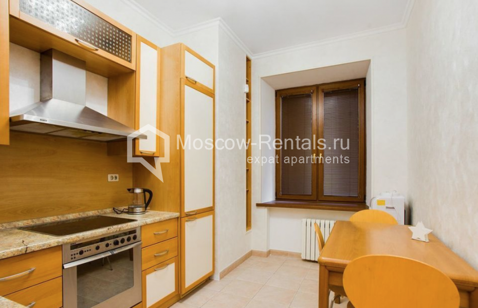 Photo #7 3-room (2 BR) apartment for <a href="http://moscow-rentals.ru/en/articles/long-term-rent" target="_blank">a long-term</a> rent
 in Russia, Moscow, Spiridonovka str, 18