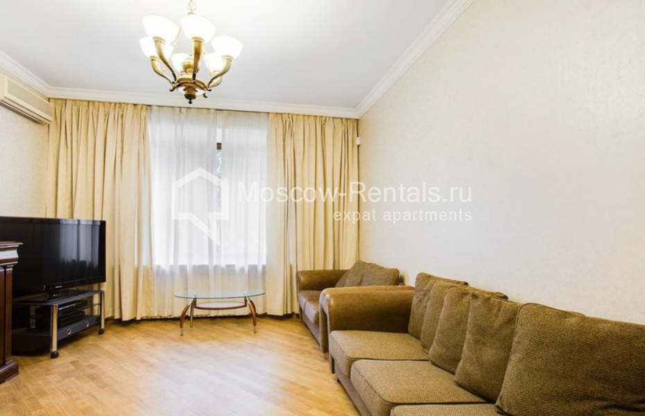 Photo #1 3-room (2 BR) apartment for <a href="http://moscow-rentals.ru/en/articles/long-term-rent" target="_blank">a long-term</a> rent
 in Russia, Moscow, Spiridonovka str, 18
