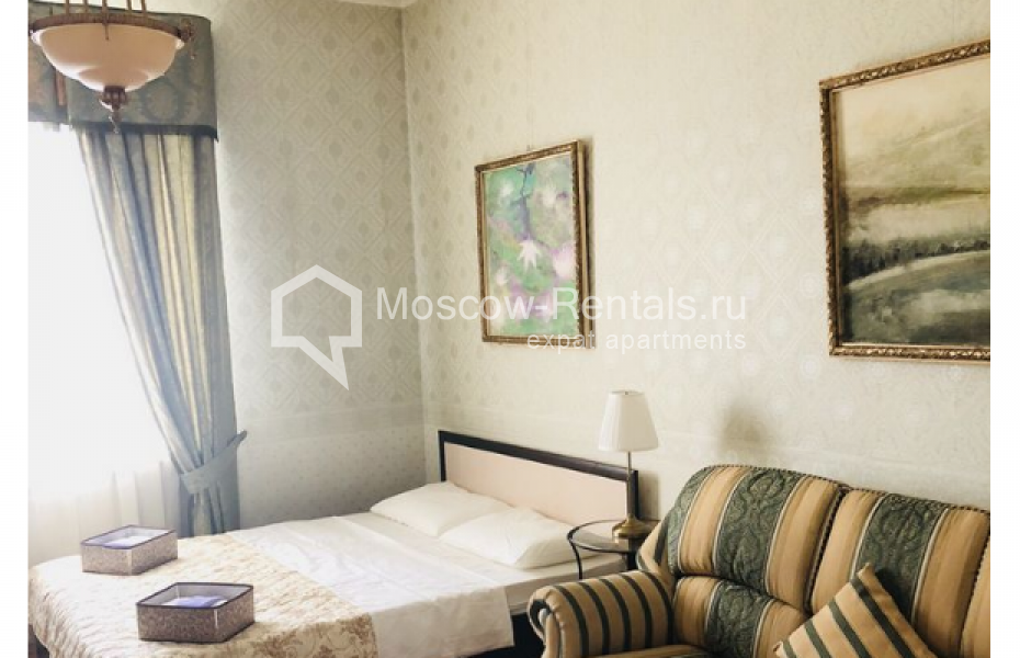 Photo #1 3-room (2 BR) apartment for <a href="http://moscow-rentals.ru/en/articles/long-term-rent" target="_blank">a long-term</a> rent
 in Russia, Moscow, Sadovaya-Kudrinskaya str, 8/12