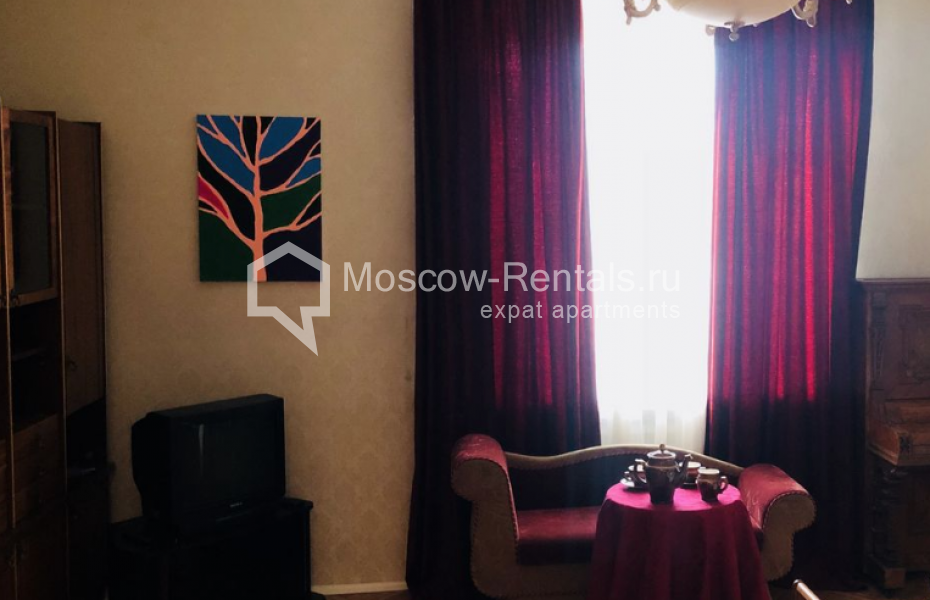 Photo #5 3-room (2 BR) apartment for <a href="http://moscow-rentals.ru/en/articles/long-term-rent" target="_blank">a long-term</a> rent
 in Russia, Moscow, Sadovaya-Kudrinskaya str, 8/12