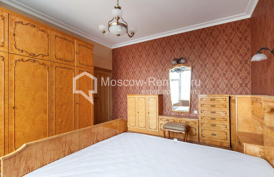 Photo #7 3-room (2 BR) apartment for <a href="http://moscow-rentals.ru/en/articles/long-term-rent" target="_blank">a long-term</a> rent
 in Russia, Moscow, Spiridonovka str, 12