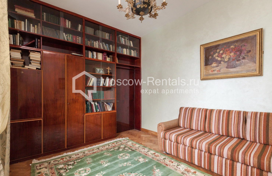 Photo #9 3-room (2 BR) apartment for <a href="http://moscow-rentals.ru/en/articles/long-term-rent" target="_blank">a long-term</a> rent
 in Russia, Moscow, Spiridonovka str, 12