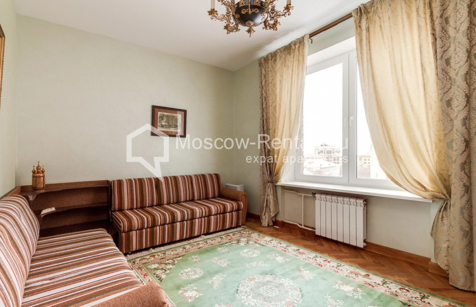 Photo #10 3-room (2 BR) apartment for <a href="http://moscow-rentals.ru/en/articles/long-term-rent" target="_blank">a long-term</a> rent
 in Russia, Moscow, Spiridonovka str, 12