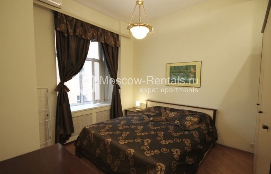 Photo #3 2-room (1 BR) apartment for <a href="http://moscow-rentals.ru/en/articles/long-term-rent" target="_blank">a long-term</a> rent
 in Russia, Moscow, Trekhprudnyi lane, 5
