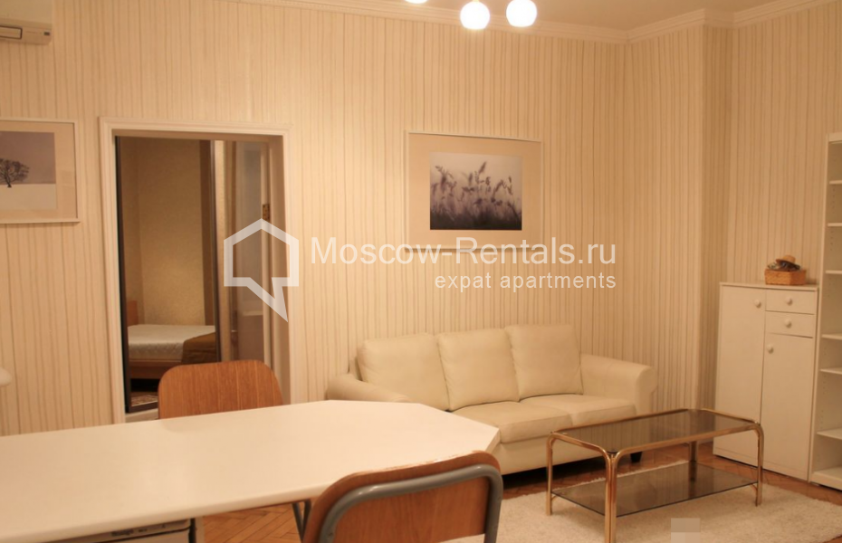 Photo #1 2-room (1 BR) apartment for <a href="http://moscow-rentals.ru/en/articles/long-term-rent" target="_blank">a long-term</a> rent
 in Russia, Moscow, Gazetnyi lane, 1/12