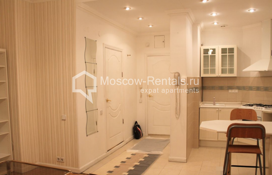 Photo #2 2-room (1 BR) apartment for <a href="http://moscow-rentals.ru/en/articles/long-term-rent" target="_blank">a long-term</a> rent
 in Russia, Moscow, Gazetnyi lane, 1/12