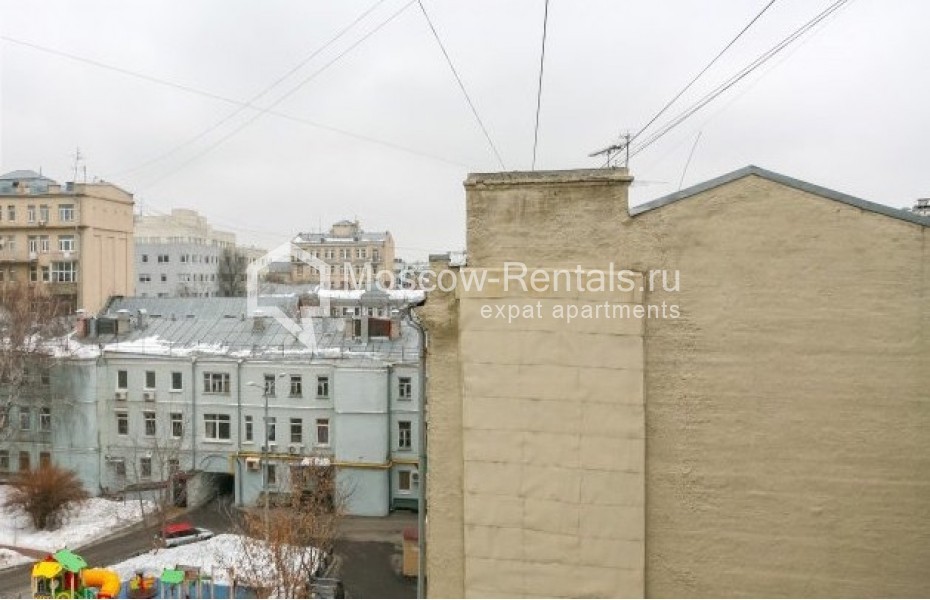 Photo #14 3-room (2 BR) apartment for <a href="http://moscow-rentals.ru/en/articles/long-term-rent" target="_blank">a long-term</a> rent
 in Russia, Moscow, Rozhdestvenskyi blv, 17