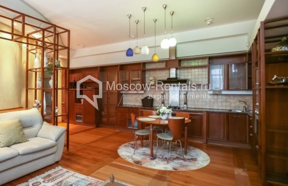 Photo #2 3-room (2 BR) apartment for <a href="http://moscow-rentals.ru/en/articles/long-term-rent" target="_blank">a long-term</a> rent
 in Russia, Moscow, Rozhdestvenskyi blv, 17
