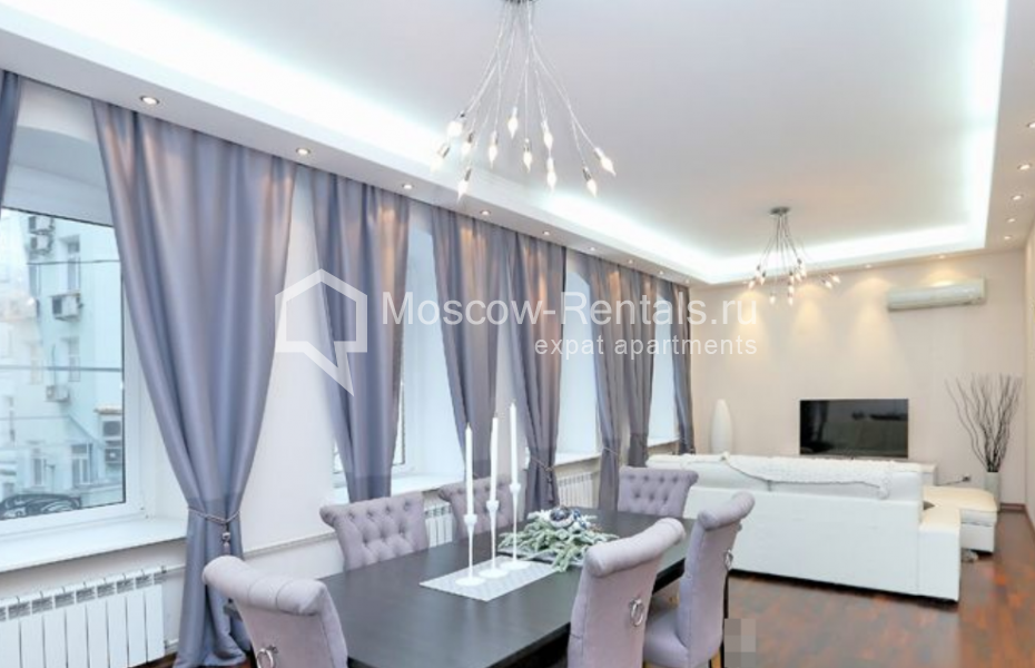 Photo #1 3-room (2 BR) apartment for <a href="http://moscow-rentals.ru/en/articles/long-term-rent" target="_blank">a long-term</a> rent
 in Russia, Moscow, Prechistenskaya emb, 45/1С3