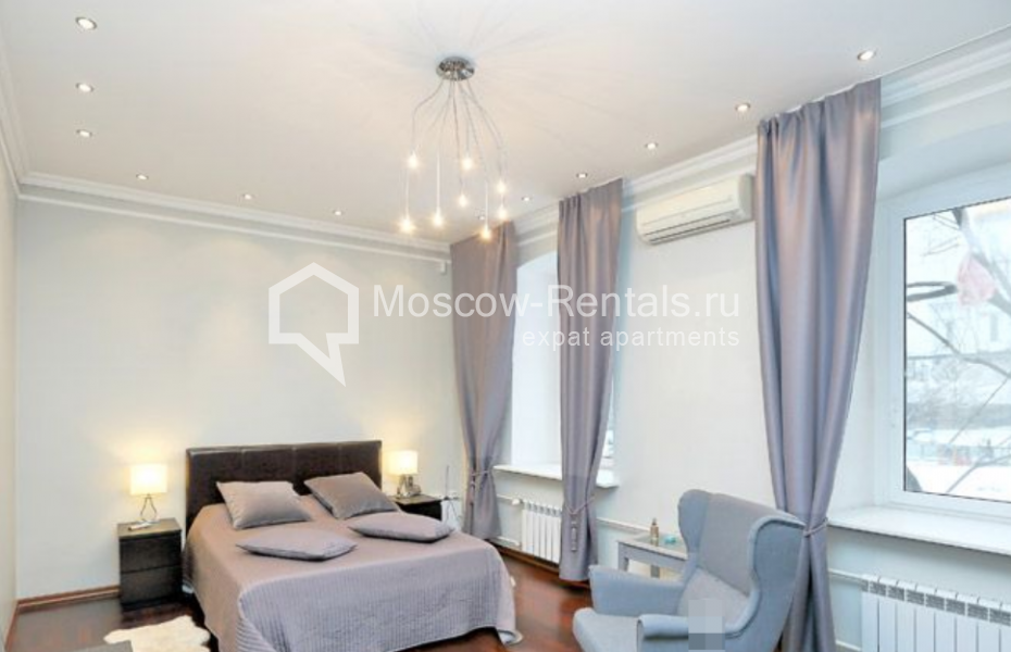 Photo #9 3-room (2 BR) apartment for <a href="http://moscow-rentals.ru/en/articles/long-term-rent" target="_blank">a long-term</a> rent
 in Russia, Moscow, Prechistenskaya emb, 45/1С3