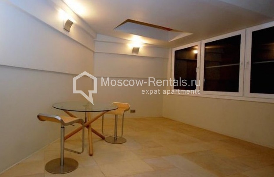Photo #4 3-room (2 BR) apartment for <a href="http://moscow-rentals.ru/en/articles/long-term-rent" target="_blank">a long-term</a> rent
 in Russia, Moscow, Merzlyakovskyi lane, 13