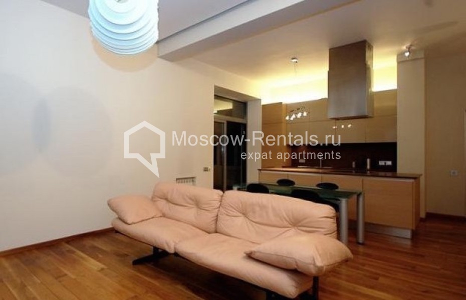 Photo #3 3-room (2 BR) apartment for <a href="http://moscow-rentals.ru/en/articles/long-term-rent" target="_blank">a long-term</a> rent
 in Russia, Moscow, Merzlyakovskyi lane, 13