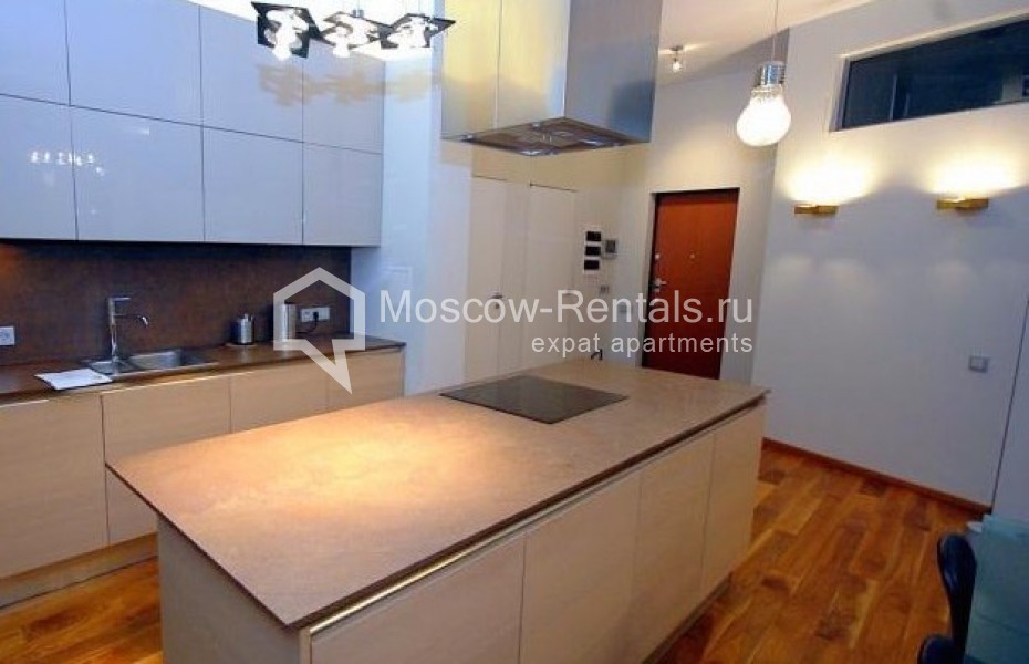 Photo #2 3-room (2 BR) apartment for <a href="http://moscow-rentals.ru/en/articles/long-term-rent" target="_blank">a long-term</a> rent
 in Russia, Moscow, Merzlyakovskyi lane, 13