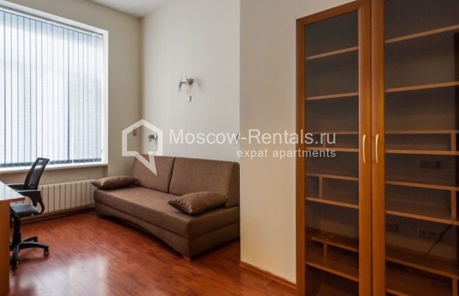 Photo #6 4-room (3 BR) apartment for <a href="http://moscow-rentals.ru/en/articles/long-term-rent" target="_blank">a long-term</a> rent
 in Russia, Moscow, Lyalin lane, 14С1