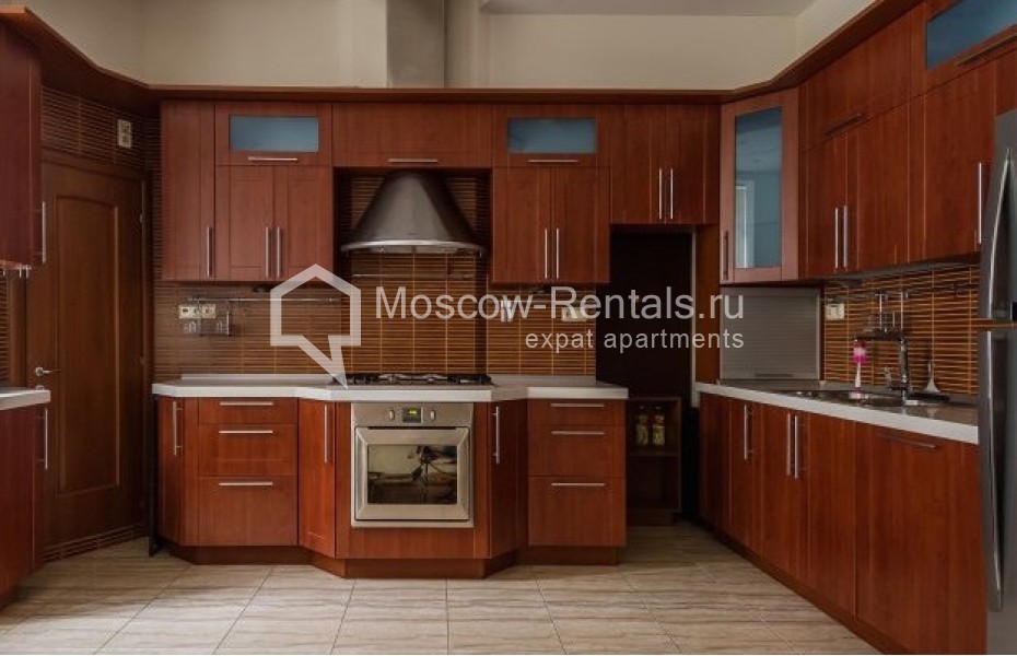 Photo #4 4-room (3 BR) apartment for <a href="http://moscow-rentals.ru/en/articles/long-term-rent" target="_blank">a long-term</a> rent
 in Russia, Moscow, Lyalin lane, 14С1