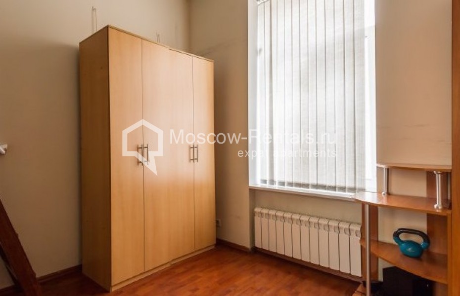 Photo #10 4-room (3 BR) apartment for <a href="http://moscow-rentals.ru/en/articles/long-term-rent" target="_blank">a long-term</a> rent
 in Russia, Moscow, Lyalin lane, 14С1
