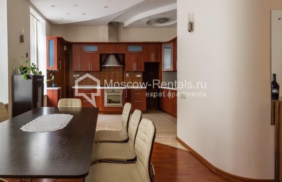 Photo #3 4-room (3 BR) apartment for <a href="http://moscow-rentals.ru/en/articles/long-term-rent" target="_blank">a long-term</a> rent
 in Russia, Moscow, Lyalin lane, 14С1