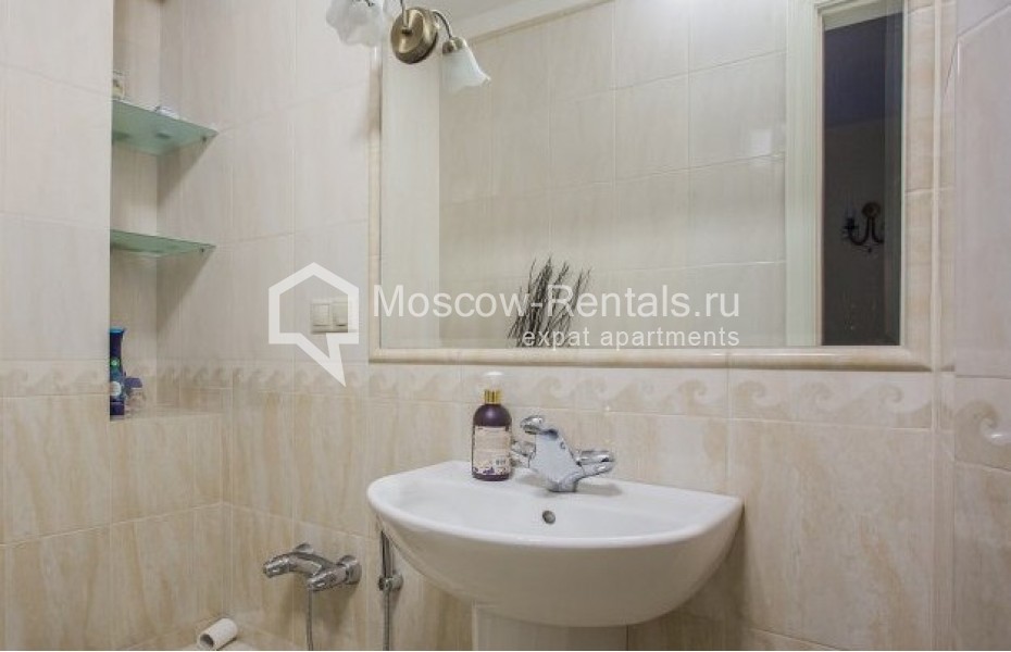 Photo #12 4-room (3 BR) apartment for <a href="http://moscow-rentals.ru/en/articles/long-term-rent" target="_blank">a long-term</a> rent
 in Russia, Moscow, Neglinnaya str, 18С1